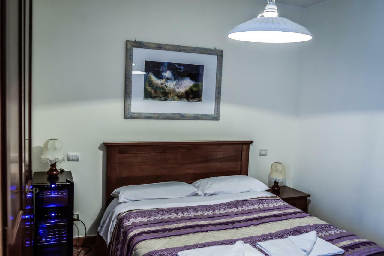 Гостевой дом "La Grancia" Country House Treia Экстерьер фото